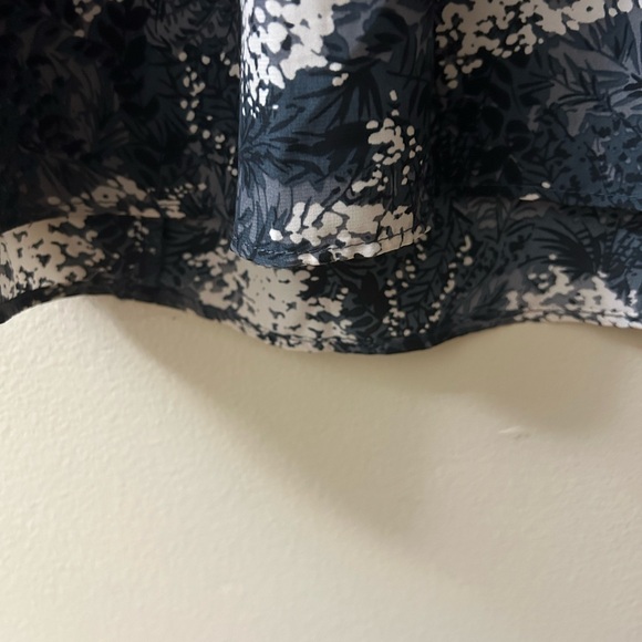 Joie sleeveless flowy top. Size XXL NWT - Picture 2 of 9